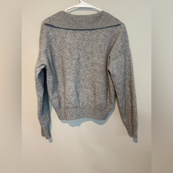 Philosophy Cashmere Gray Sweater - Picture 6 of 8